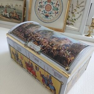 Vintage  Medieval Knights Tin Metal trunk/ storage, Germany, 12x6x8, mint, rare